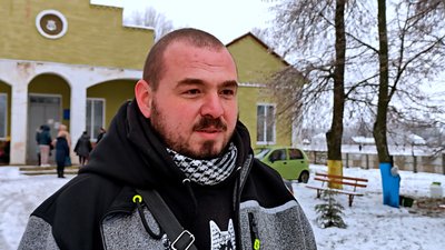 Концерт від генераторів: в селі Онищенків, на Прилуччині, збирали гроші на підтримку ЗСУ Концерт від генераторів: в селі Онищенків, на Прилуччині, збирали гроші на підтримку ЗСУ