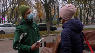 Довідка про щеплення і дозвіл від батьків: у Чернігові дітей вакцинують від коронавірусу