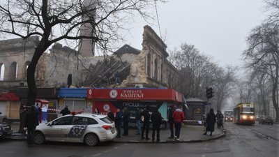 Власника зруйнованої фабрики морозива планують оштрафувати та зобов’язати відновити будівлю Власника зруйнованої фабрики морозива планують оштрафувати та зобов’язати відновити будівлю