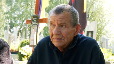 "Мені здавалося, що кращого чоловіка просто немає". Дружина про загиблого бійця "десятки" Павла Василіва "Мені здавалося, що кращого чоловіка просто немає". Дружина про загиблого бійця "десятки" Павла Василіва