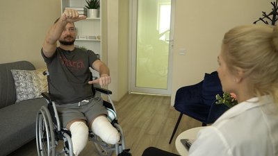 Наступив на кілька мін одразу: у Львові відновлюється захисник з Київщини Наступив на кілька мін одразу: у Львові відновлюється захисник з Київщини