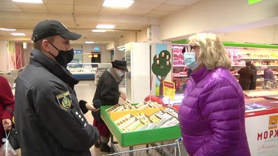 COVID-патрулі перевірили, чи дотримуються херсонці маскового режиму у громадських місцях