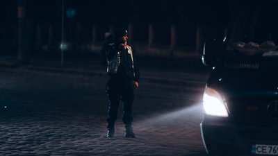 Не виконали вимоги регулювальника: у Чернівцях патрульні оштрафували п'ятьох водіїв