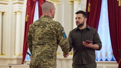 За бойові заслуги: президент нагородив командира волинської бригади
