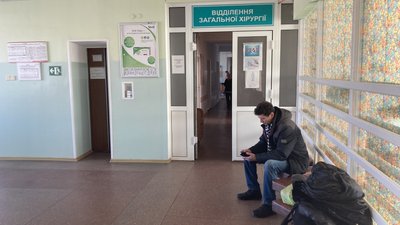 Більша частина херсонців, які потрапили під обстріли 24 грудня, ще перебувають у лікарні — голова ОВА