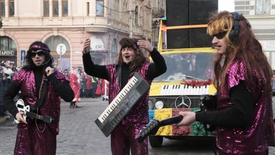 Колектив з село Горбова "Дискотека 90-х" Колектив з село Горбова "Дискотека 90-х"