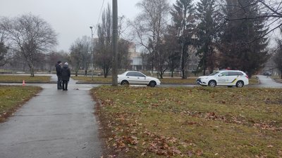 У Полтаві автівка збила жінку У Полтаві автівка збила жінку