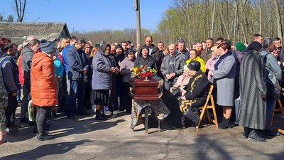 Загинули на Луганщині. У Кропивницькому попрощались з Олександром Шишацьким та Дмитром Жужгіним