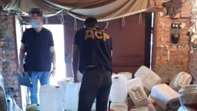 На Полтавщині підозрюють військових у викраденні пального з літаків для продажу
