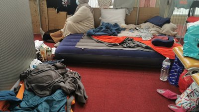 26 громадян Алжиру на три тижні застрягли в паризькому аеропорту. У чому причина 26 громадян Алжиру на три тижні застрягли в паризькому аеропорту. У чому причина