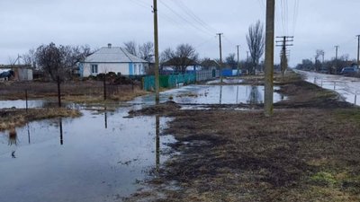 На Херсонщині в Генічеському районі підтоплені села. Комісія з ТЕБ ситуацію визначила як надзвичайну На Херсонщині в Генічеському районі підтоплені села. Комісія з ТЕБ ситуацію визначила як надзвичайну