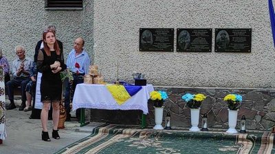 На Тернопільщині загиблим бійцям відкрили три меморіальні дошки На Тернопільщині загиблим бійцям відкрили три меморіальні дошки