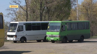 Порушення чи соціальна ініціатива. У Дніпрі розпочали курсувати маршрутки без спецперепусток