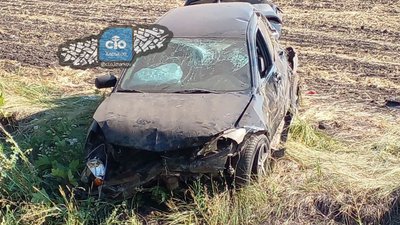 У Харкові машина злетіла в кювет: одна людина травмувалась У Харкові машина злетіла в кювет: одна людина травмувалась