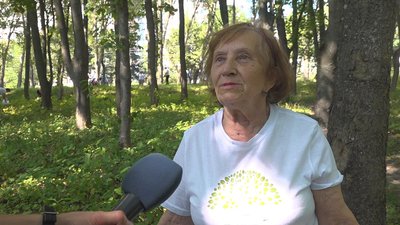 Тернопільські пенсіонери вийшли на толоку Тернопільські пенсіонери вийшли на толоку