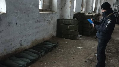 Покинутий склад боєприпасів росіян знайшли на закинутому тракторному стані на Борзнянщині