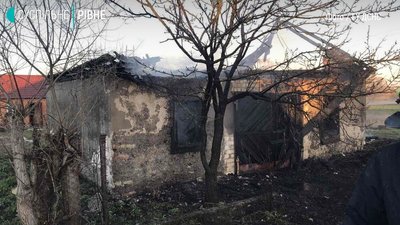 На Рівненщині через дитячі пустощі з вогнем ледь не сталась трагедія На Рівненщині через дитячі пустощі з вогнем ледь не сталась трагедія