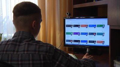 У Житомирі учні 5-11 класів вчитимуться дистанційно У Житомирі учні 5-11 класів вчитимуться дистанційно