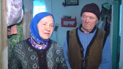 Бабуся вважає, що донька втекла з Севрюків і загалом Красилівського району через борги перед кредиторами Бабуся вважає, що донька втекла з Севрюків і загалом Красилівського району через борги перед кредиторами