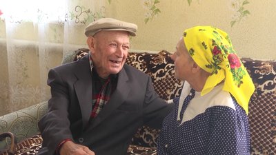 65 років разом – на Житомирщині привітали пару, яка відзначає "залізну" річницю подружнього життя
