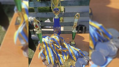 У Дмитрівській громаді на Кіровоградщині відбувся турнір з мініфутболу у пам’ять про загиблого бійця Олександра Катану У Дмитрівській громаді на Кіровоградщині відбувся турнір з мініфутболу у пам’ять про загиблого бійця Олександра Катану