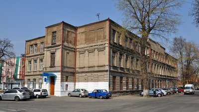 Клумби, фонтан, скейтпарк: у Дніпрі за майже 320 мільйонів гривень реконструюють Успенську площу