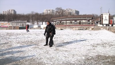 Дно одеських пляжів почали обстежувати перед Водохрещем Дно одеських пляжів почали обстежувати перед Водохрещем
