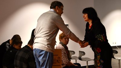 Міжнародною премією "Культурна дипломатія" нагородили житомирську письменницю і перекладачку Світлану Гресь Міжнародною премією "Культурна дипломатія" нагородили житомирську письменницю і перекладачку Світлану Гресь
