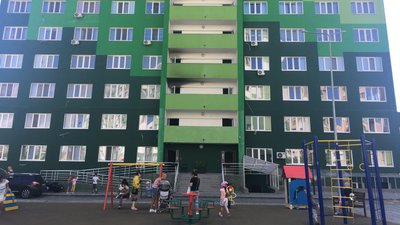 Діти хочуть їсти: в Одесі мешканці багатоповерхівки перекрили рух через відсутність світла