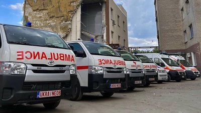 Миколаєву передали три автомобілі швидкої медичної допомоги