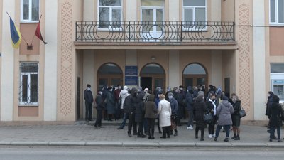 Міська влада Бурштина ініціює закриття гімназії всупереч позиції педагогів та батьків