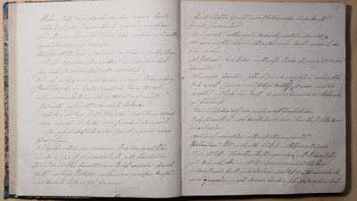 "Пляшка води з моря, яке вона ніколи не бачила". Топ-10 речей з музею Ольги Кобилянської у Чернівцях "Пляшка води з моря, яке вона ніколи не бачила". Топ-10 речей з музею Ольги Кобилянської у Чернівцях