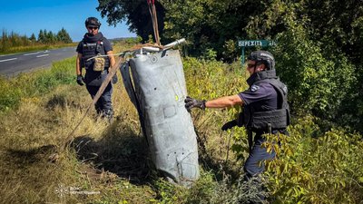 Бойові частини російської крилатої ракети Х-101 знищили рятувальники Чернігівщини
