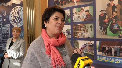 "Перемагаймо разом": у Житомирі відбувся благодійний ярмарок бердичівських школярів "Перемагаймо разом": у Житомирі відбувся благодійний ярмарок бердичівських школярів