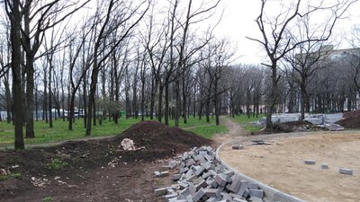 У Миколаєві призупинили реконструкцію скверу У Миколаєві призупинили реконструкцію скверу