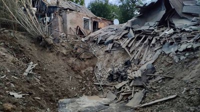 Війська РФ поцілили по чотирьох громадах Дніпропетровщини: пошкоджені будинки та підприємства