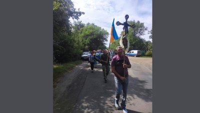 Захисника зустріли живим коридором Захисника зустріли живим коридором