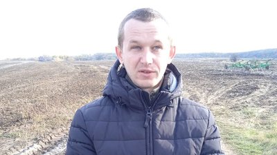 "Запізнилися з прибиранням соняшника". Як проходять осінньо-польові роботи на Сумщині "Запізнилися з прибиранням соняшника". Як проходять осінньо-польові роботи на Сумщині