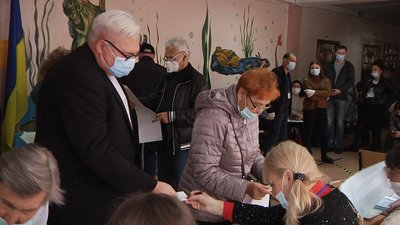 "Раніше були наполовину одеситами, тепер стали повністю": як в Одесі голосували переселенці