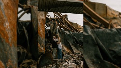 Фотограф з Івано-Франківська відзняв випускників на руїнах Чернігова Фотограф з Івано-Франківська відзняв випускників на руїнах Чернігова