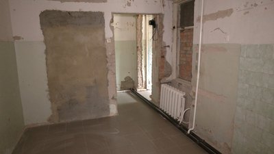 Вигляд зсередини у капличці фтизіопульмонологічного центрру у Рівному Вигляд зсередини у капличці фтизіопульмонологічного центрру у Рівному