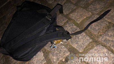 В Одесі на подвір’я ЖК жбурнули рюкзак з гранатою та муляжем вибухівки