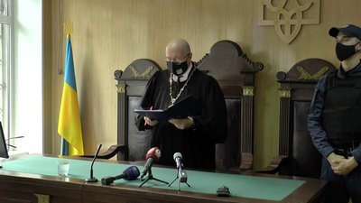 Ув’язнення та виправдання: у Полтаві суд ухвалив рішення у справі різанини біля "Газетного ряду" Ув’язнення та виправдання: у Полтаві суд ухвалив рішення у справі різанини біля "Газетного ряду"