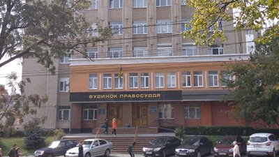 Працівники Тернопільського апеляційного суду зібрали 65 тис. гривень для двох лікарень Тернополя