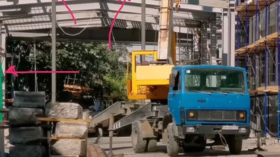 Окупанти будують спеціальний бункер біля будівлі філармонії Окупанти будують спеціальний бункер біля будівлі філармонії