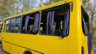 Маршрутка, яку атакував дрон РФ у Дніпровському районі Херсона