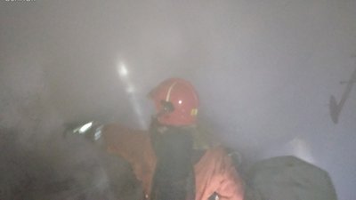 У Житомирі вночі згоріла СТО та три легкових автомобілі