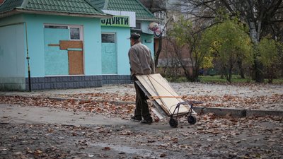 Херсон, вулиця, чоловік, осінь