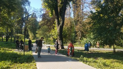«Петриківка» та «Каракулеграфія». У дніпровському парку відкрилася виставка артракет «Петриківка» та «Каракулеграфія». У дніпровському парку відкрилася виставка артракет