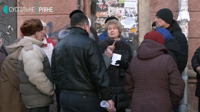 Спірна ділянка: у центрі Рівного на землю претендують два будинки Спірна ділянка: у центрі Рівного на землю претендують два будинки